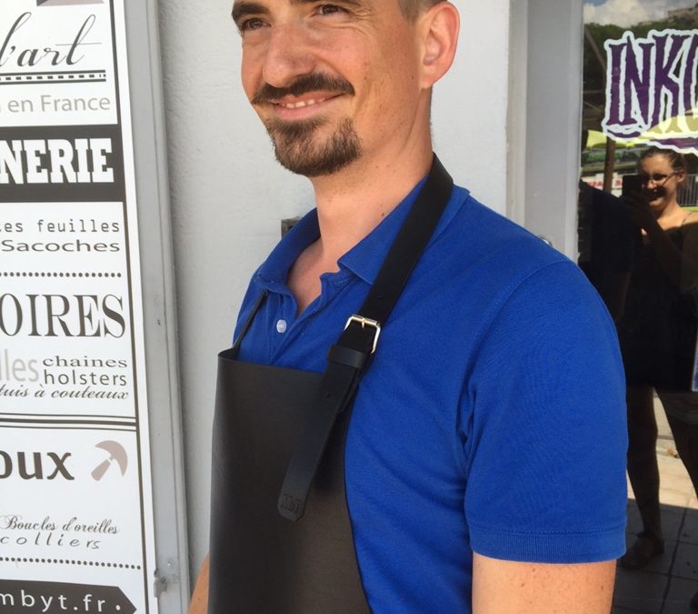 Tablier en cuir personnalisé